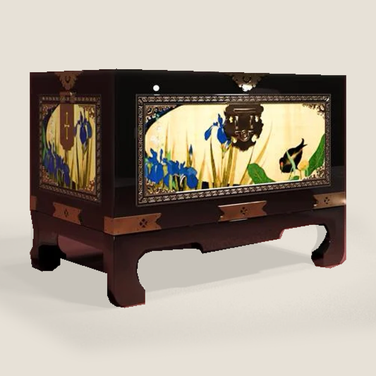 Kuro (黒) Iris Trunk — original product image with aligned background and framing
