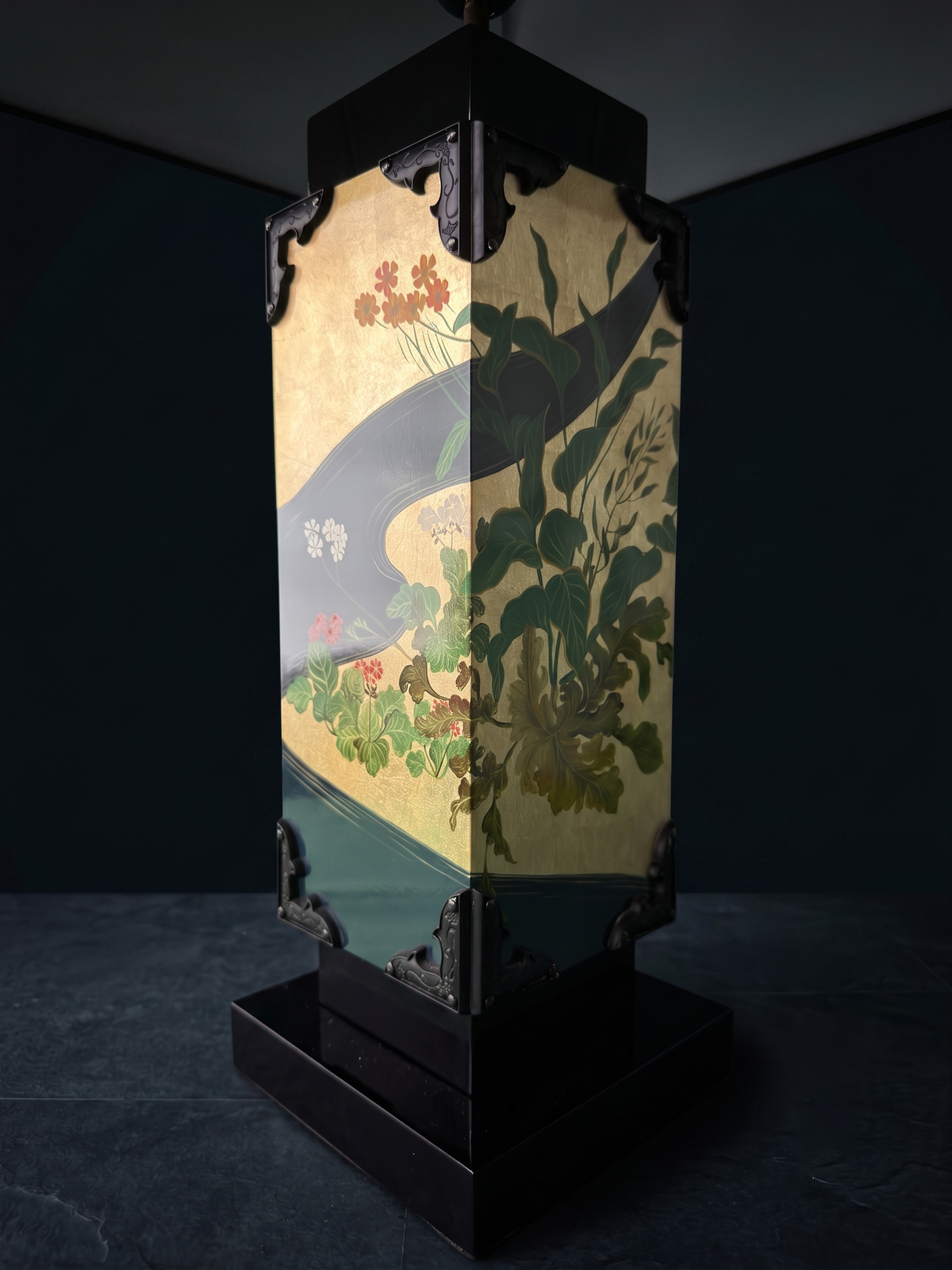 Shinsei Bloom Table Lamp. Alternate product view